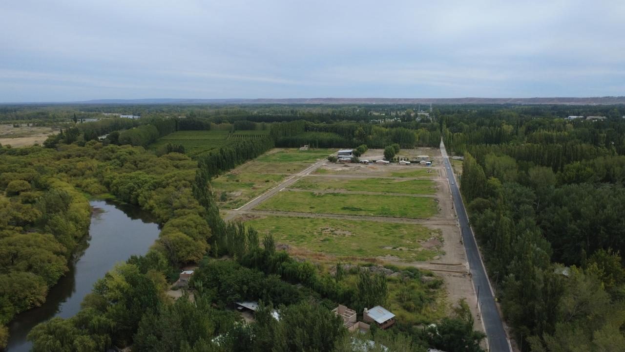Vista aérea del loteo junto al río