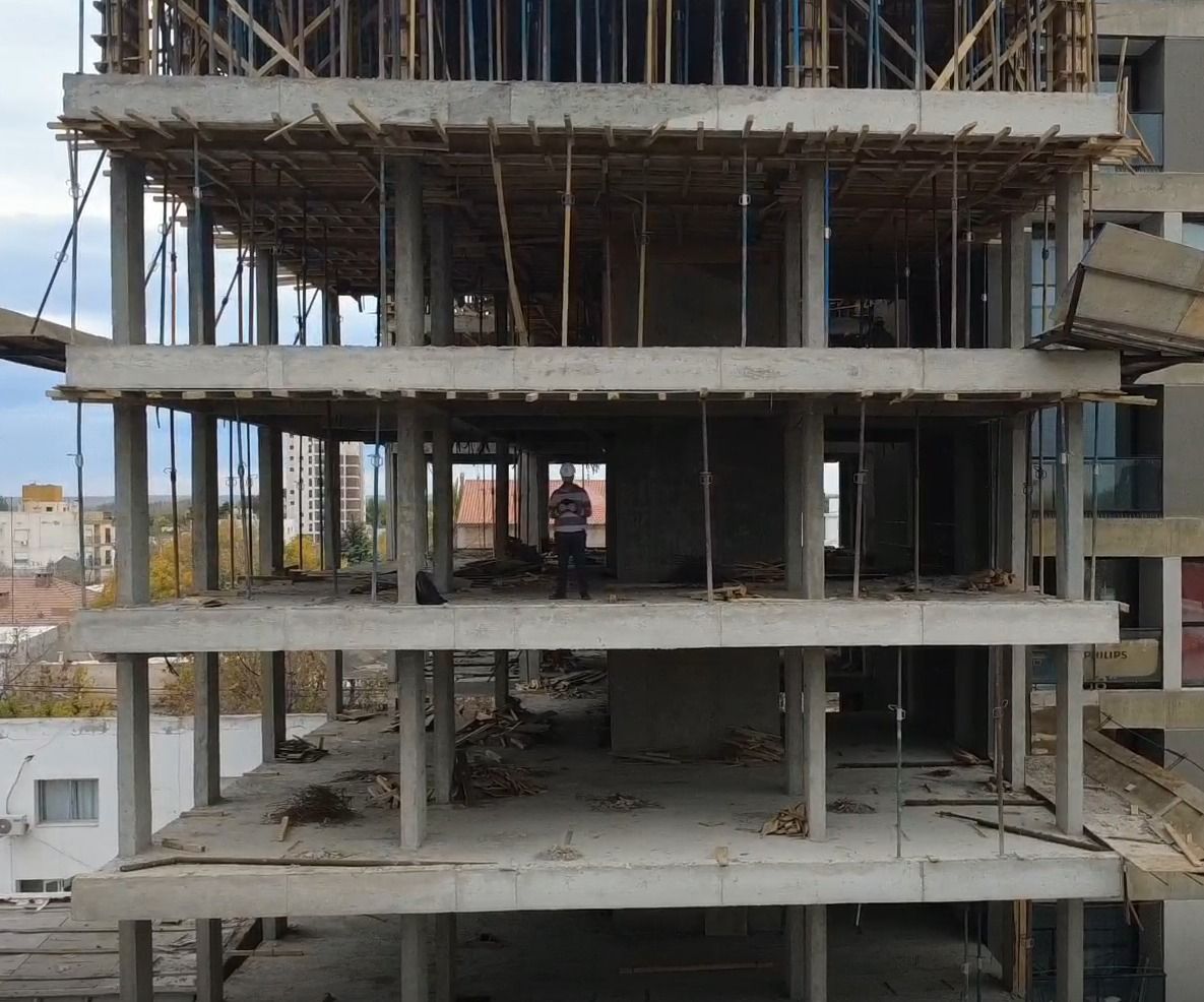 Avance de obra de L3 Cipolletti — octubre 2026